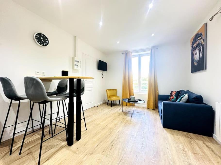 Jungle Appartement Avec Terrasse Laon Eksteriør billede