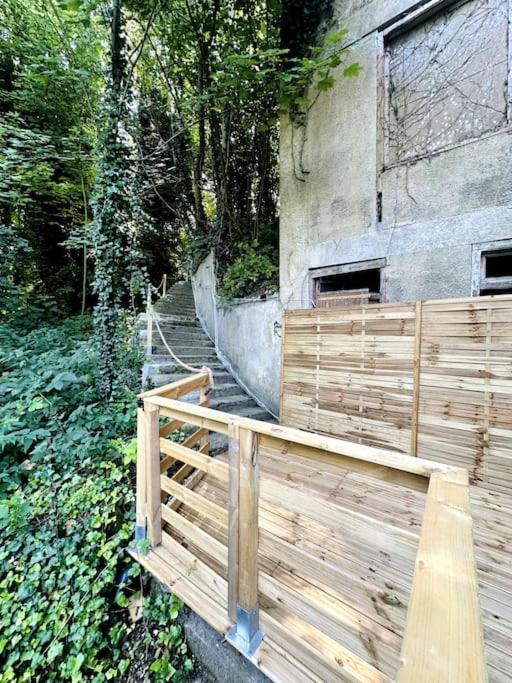 Jungle Appartement Avec Terrasse Laon Eksteriør billede