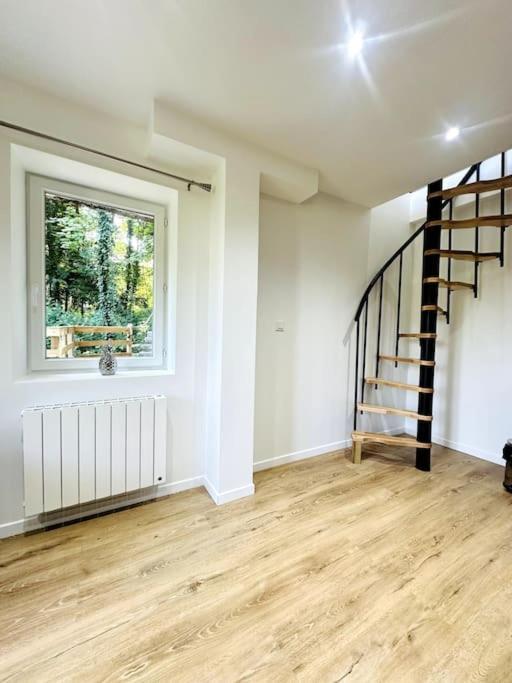 Jungle Appartement Avec Terrasse Laon Eksteriør billede
