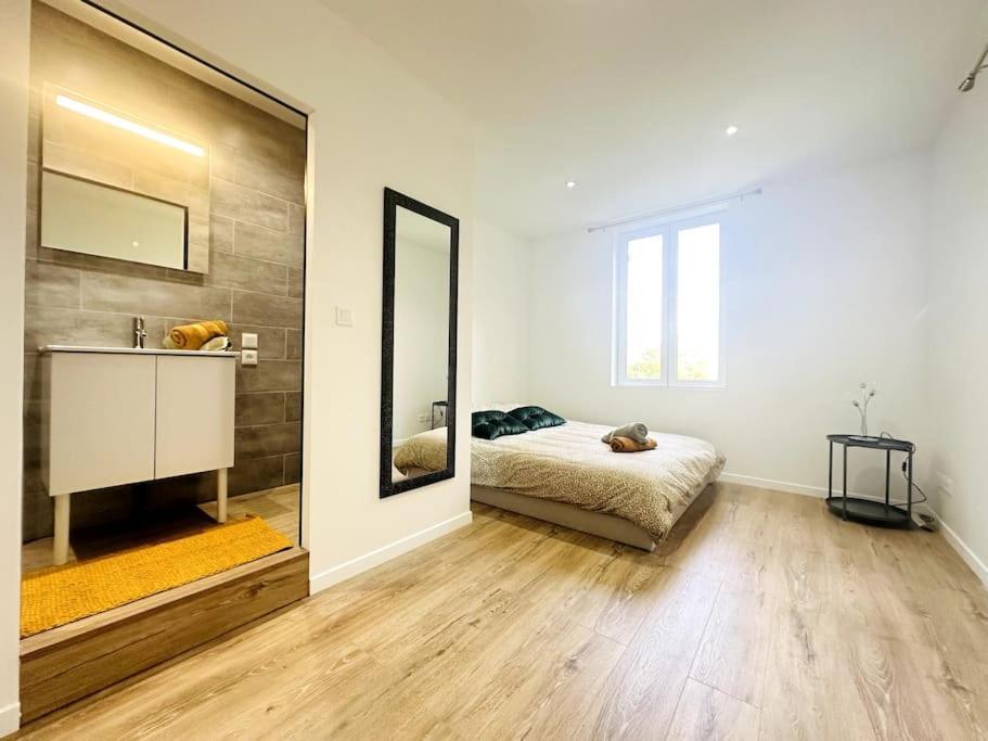 Jungle Appartement Avec Terrasse Laon Eksteriør billede