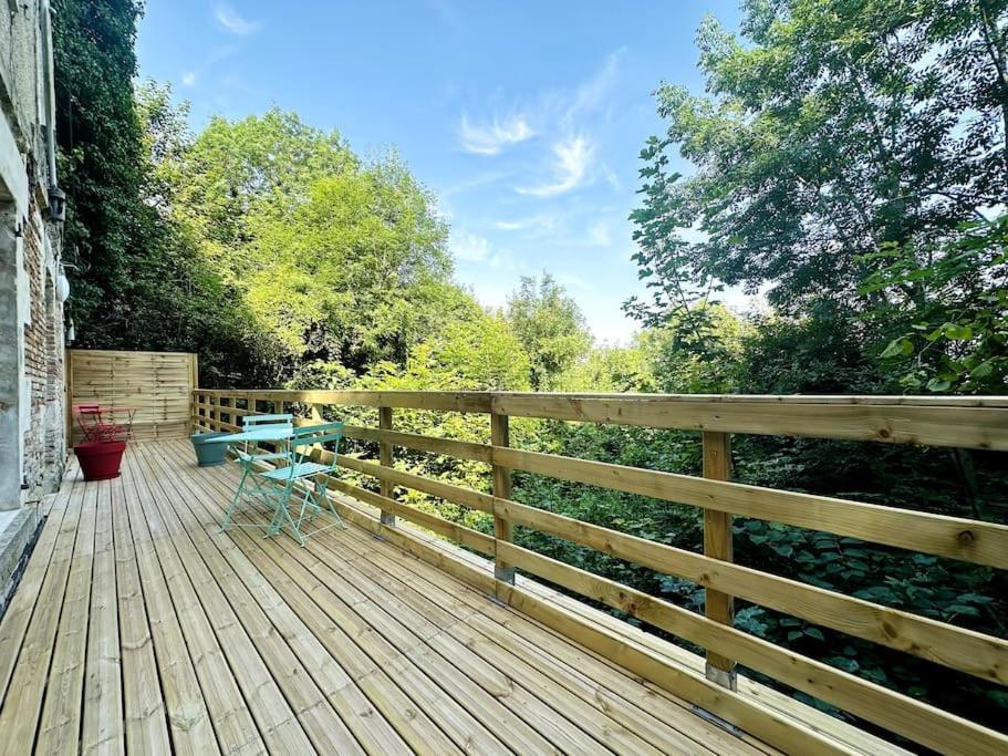 Jungle Appartement Avec Terrasse Laon Eksteriør billede